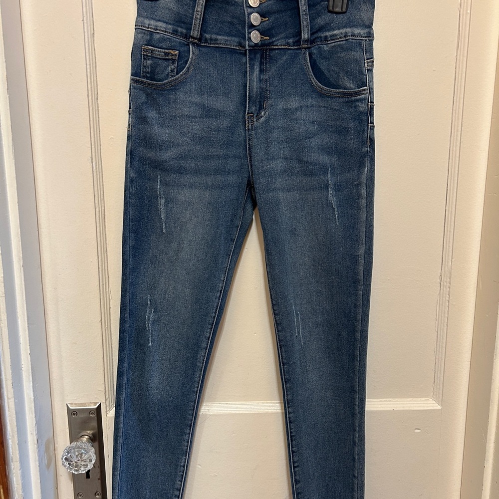SHEIN Blue Denim Jeans with Classic Stitching